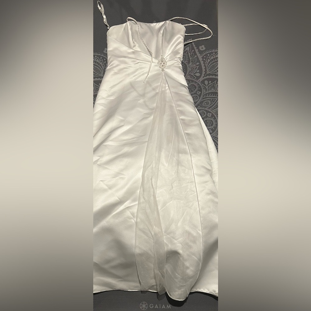 Elegant Cream Satin Dress